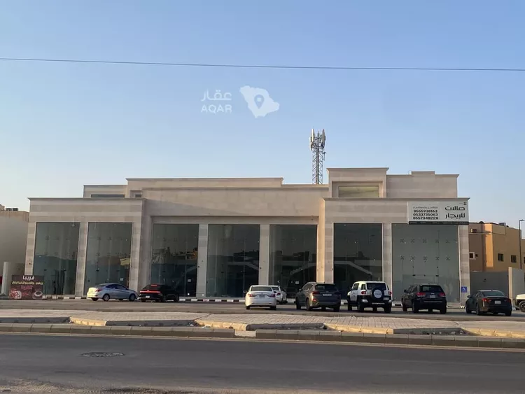 محل للإيجار في شارع عبدالله بن عبدالعزيز بن مساعد بن جلوي, حي النهضة, مدينة بريدة, منطقة القصيم صورة 2