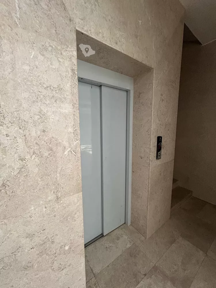 شقة للبيع في شارع الاخاء, حي العقربية, مدينة الخبر, المنطقة الشرقية