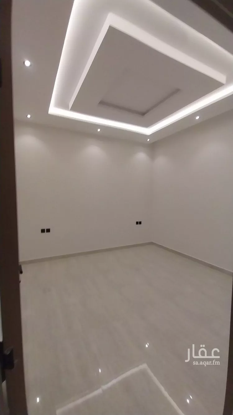 فيلا للبيع في شارع عبيدالله الفقيه, حي الرمال, مدينة الرياض, منطقة الرياض صورة 2