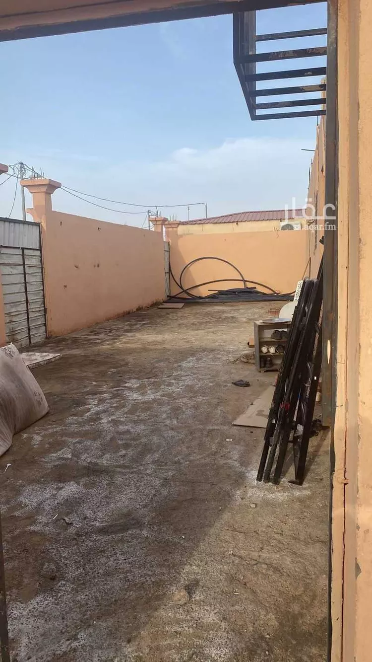 مستودع للإيجار في شارع حازم ابن حزام الخزاعي ، حي حى طيبة ، تبوك ، منطقة تبوك صورة 3