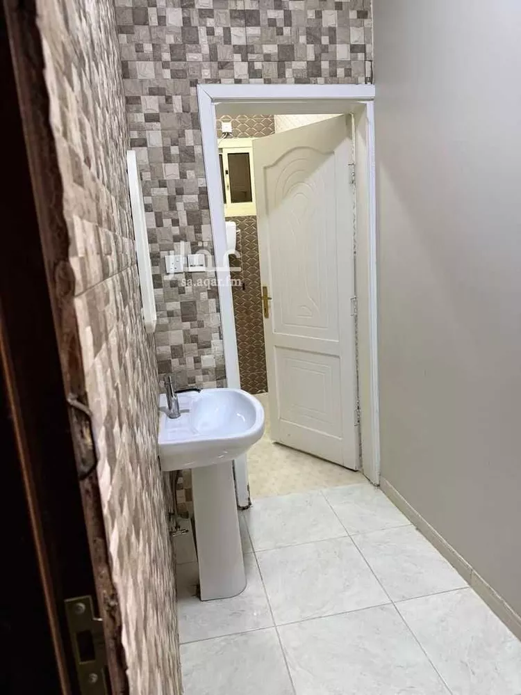 شقة للإيجار في شارع وديعة بن عمرو الجهني ، حي المروج الثاني ، تبوك ، منطقة تبوك صورة 4