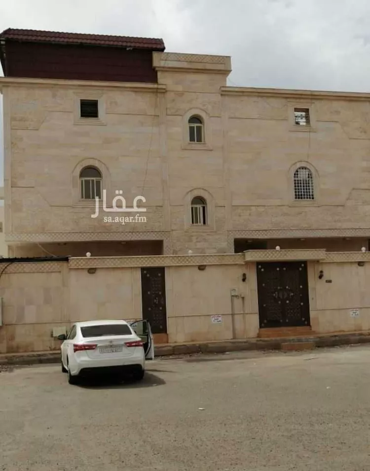 عمارة للبيع في شارع محمد بن احمد بن شكرويه ، حي الرانوناء ، المدينة المنورة ، منطقة المدينة المنورة