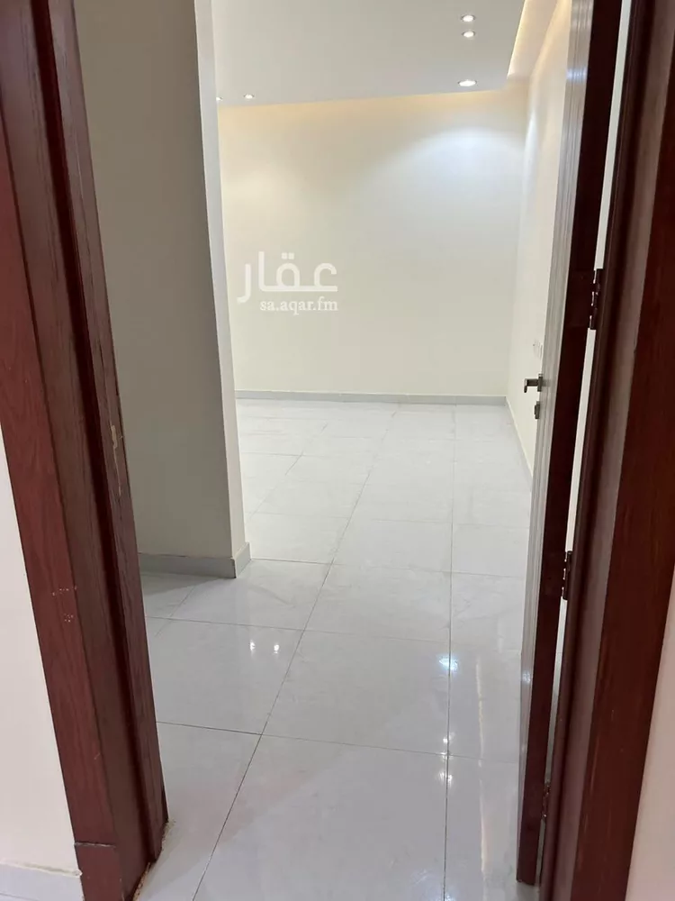 شقة للإيجار في شارع عقبة بن عثمان بن خلدة, حي العوالي, مدينة الرياض, منطقة الرياض 11
