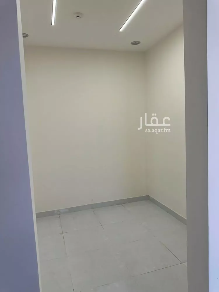 شقة للإيجار في شارع عقبة بن عثمان بن خلدة, حي العوالي, مدينة الرياض, منطقة الرياض 9