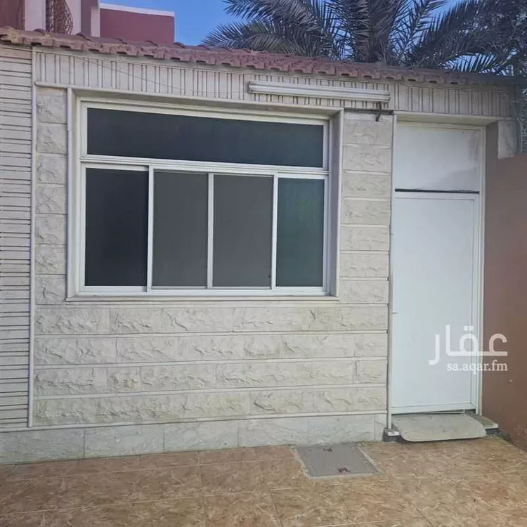 فيلا للبيع في شارع محمد الموصلي, حي الورود, مدينة تبوك, منطقة تبوك صورة 3