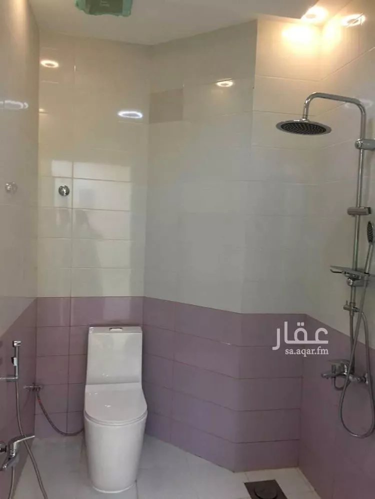 شقة للإيجار في شارع ناصر الدين الألباني ، حي اليمامة ، عنيزة ، عنيزة صورة 2