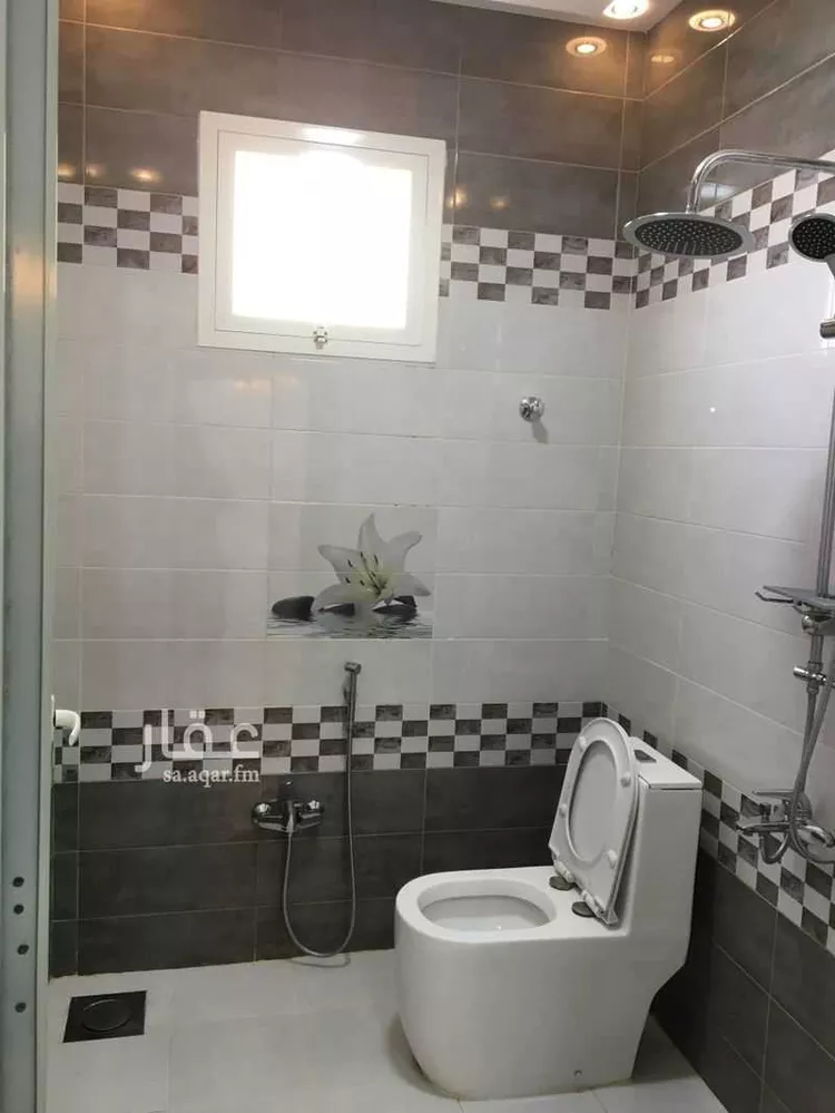 شقة للإيجار في شارع ناصر الدين الألباني ، حي اليمامة ، عنيزة ، عنيزة صورة 4