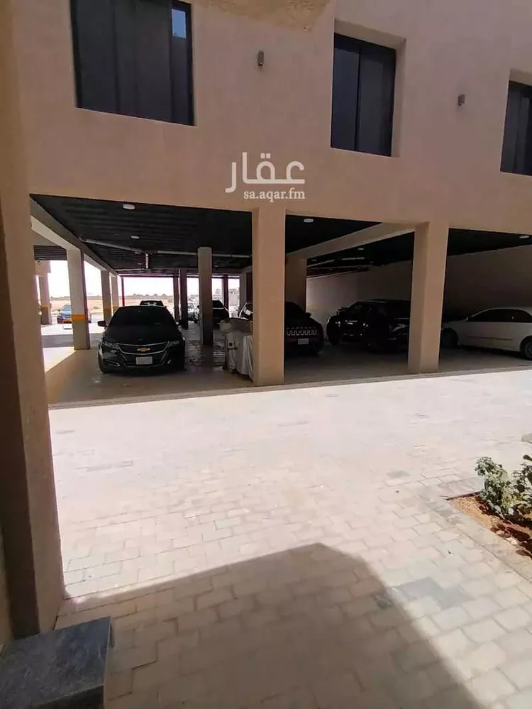 فيلا للبيع في شارع جبل اللوز, حي الرمال, مدينة الرياض, منطقة الرياض صورة 2