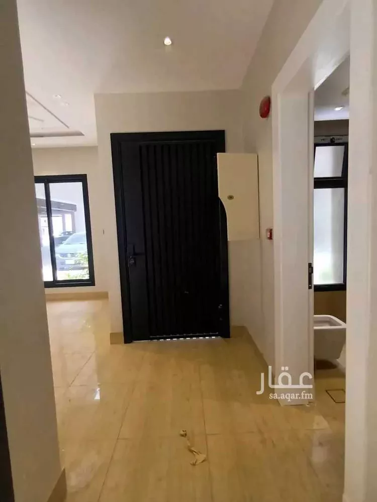 فيلا للبيع في شارع جبل اللوز, حي الرمال, مدينة الرياض, منطقة الرياض 12