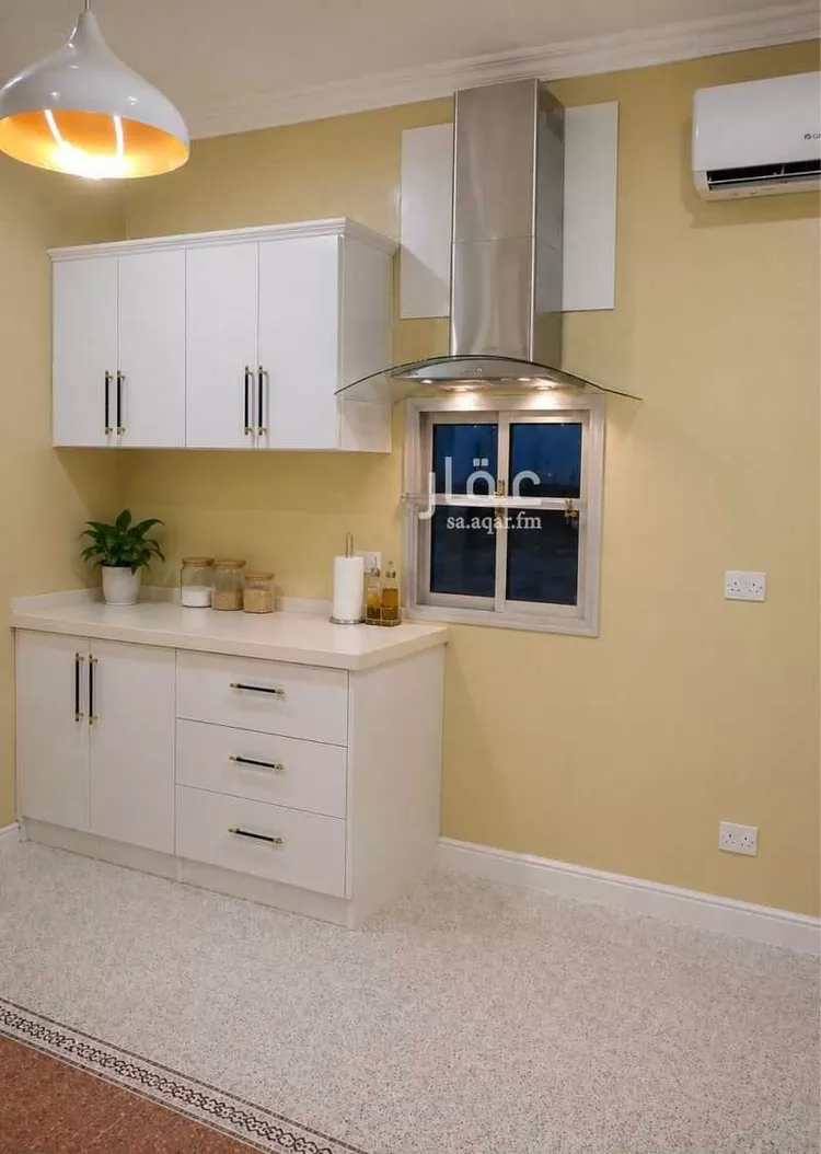 عمارة للبيع في شارع الفرج ، جرار ، العارضة