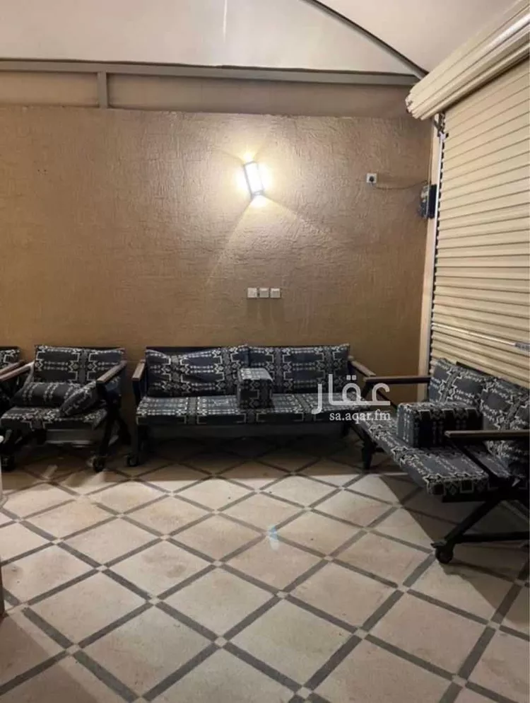 فيلا للبيع في شارع حسن سعيد المخرج ، حي المعيزلة ، الرياض ، منطقة الرياض صورة 2