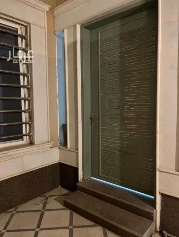 فيلا للبيع في شارع حسن سعيد المخرج ، حي المعيزلة ، الرياض ، منطقة الرياض صورة 3