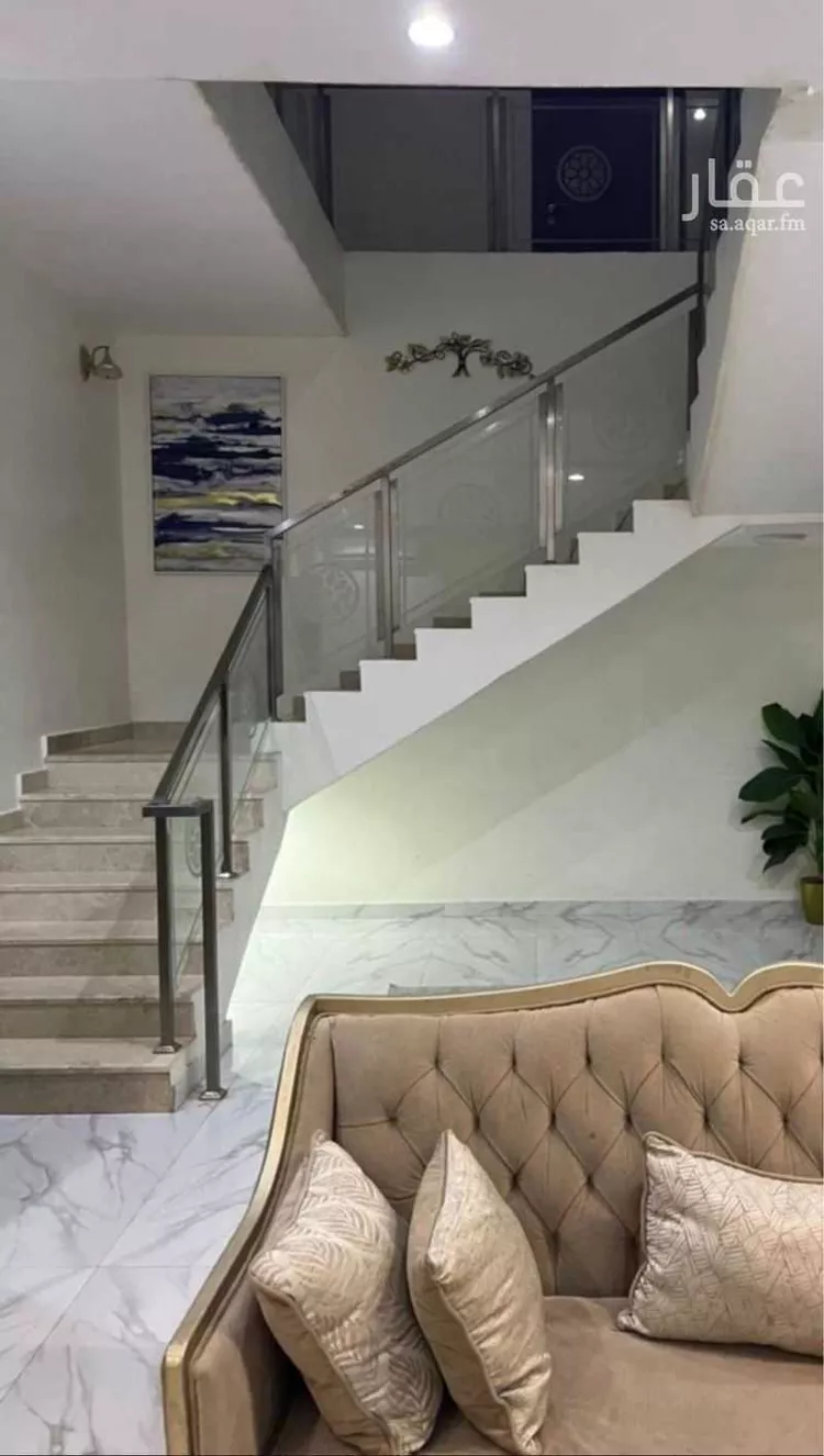 فيلا للبيع في شارع حسن سعيد المخرج ، حي المعيزلة ، الرياض ، منطقة الرياض صورة 5