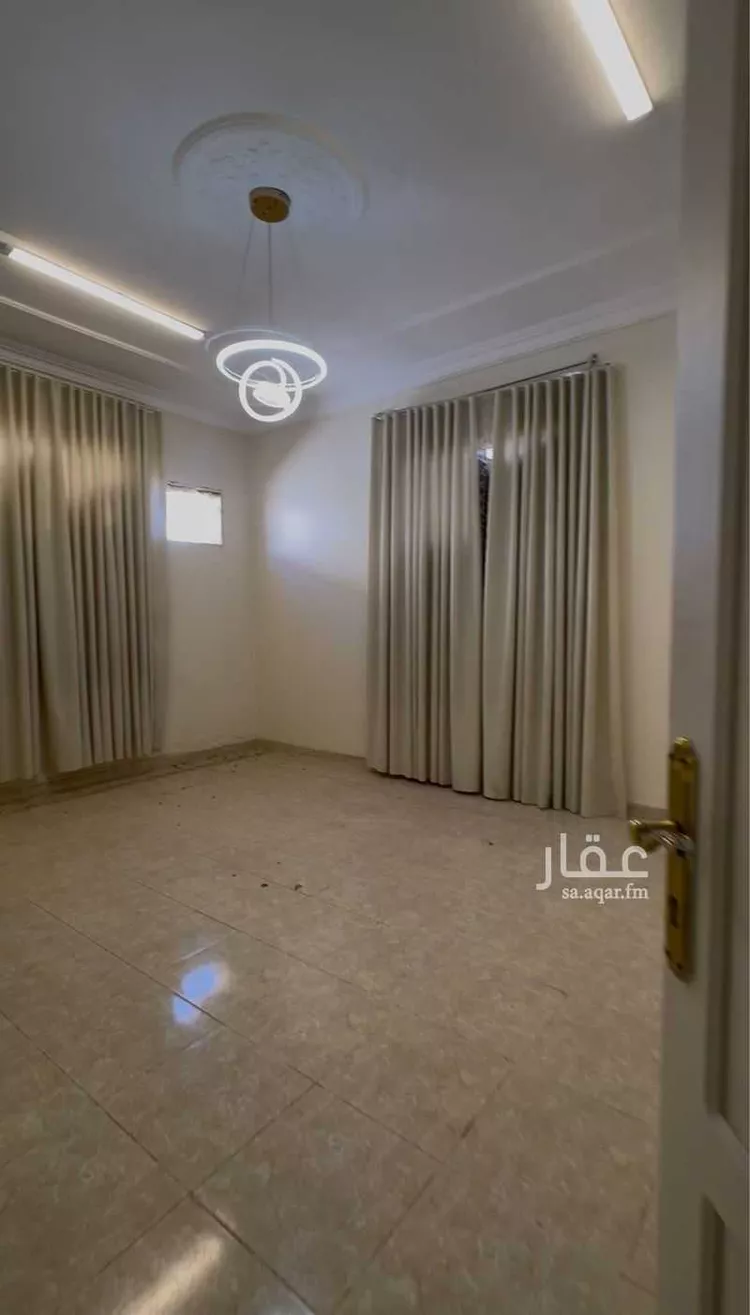 شقة للإيجار في شارع هاشم بن عتبه ، حي المروج الثاني ، تبوك ، منطقة تبوك