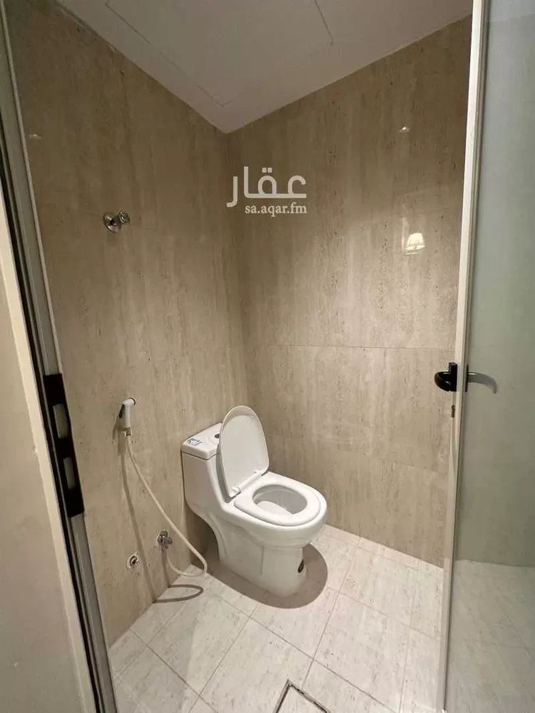شقة للإيجار في شارع بيرين, حي الحمراء, مدينة الخبر, المنطقة الشرقية 8