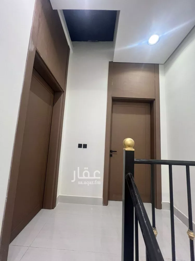 Floor for Sale in Riyadh Al Janadriyah