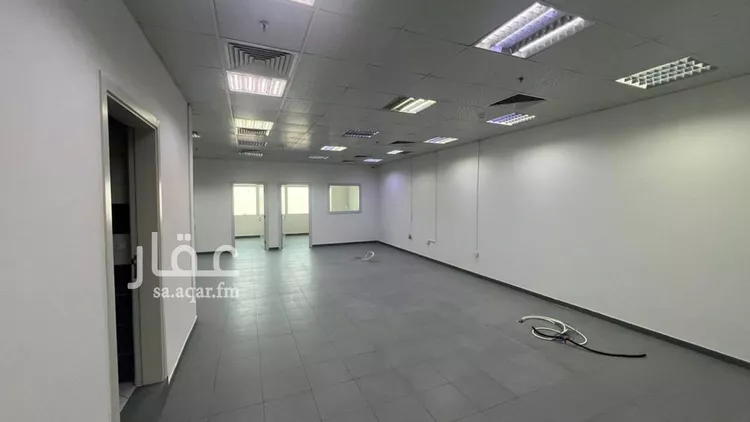 مكتب تجاري للإيجار في شارع عمر بن عبدالعزيز الفرعي, حي الربوة, مدينة الرياض, منطقة الرياض صورة 3