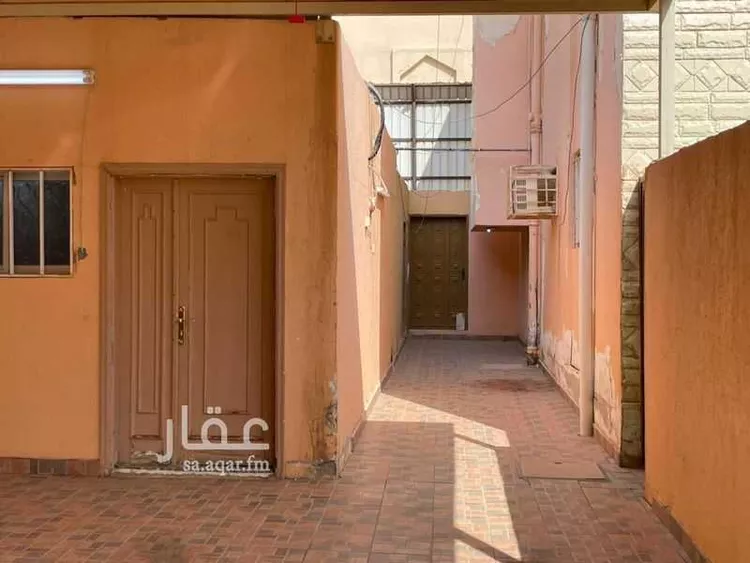 فيلا للبيع في شارع عائشة القرطبية, حي المنار, مدينة الرياض, منطقة الرياض صورة 2