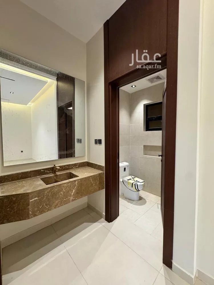 Floor for Sale in Riyadh Okaz 6