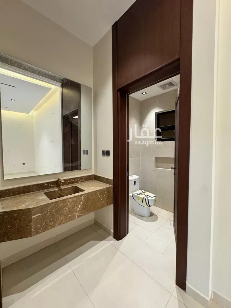 Floor for Sale in Riyadh Okaz 6