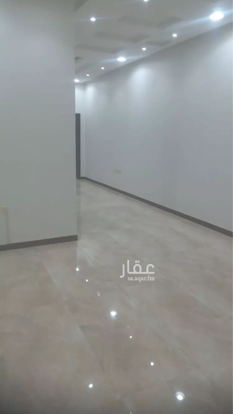 مكتب تجاري للإيجار في شارع الشيخ حسن بن حسين بن علي, حي إشبيلية, مدينة الرياض, منطقة الرياض صورة 4