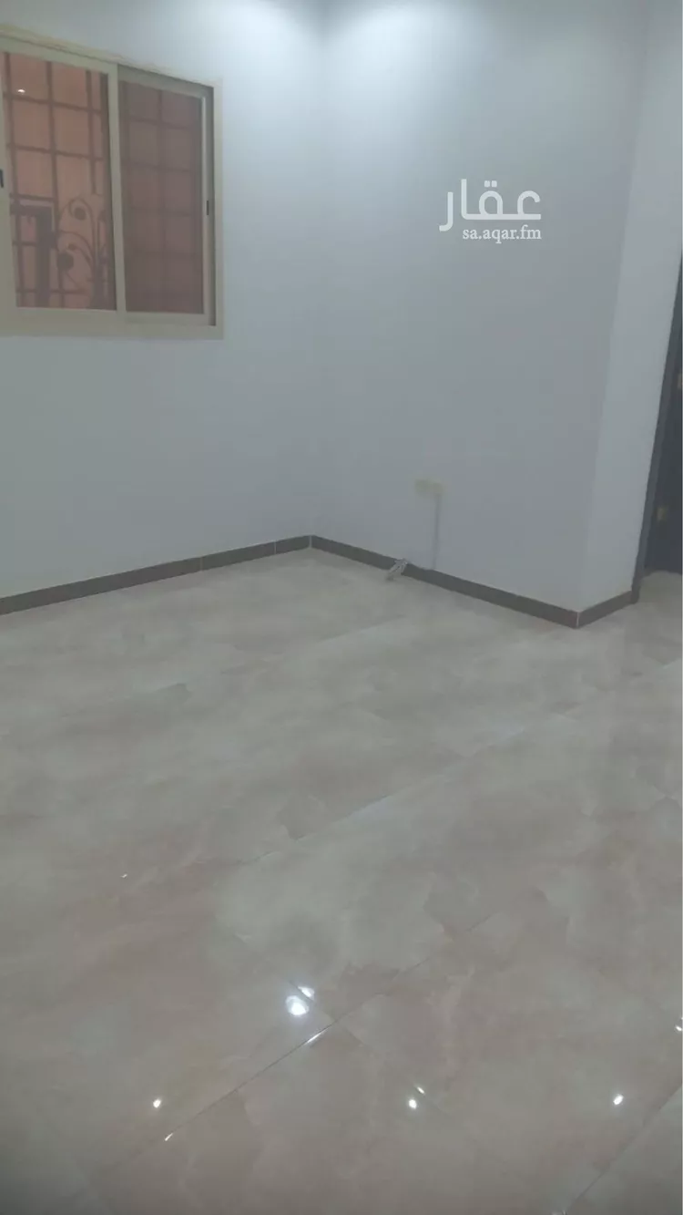 مكتب تجاري للإيجار في شارع الشيخ حسن بن حسين بن علي, حي إشبيلية, مدينة الرياض, منطقة الرياض صورة 3