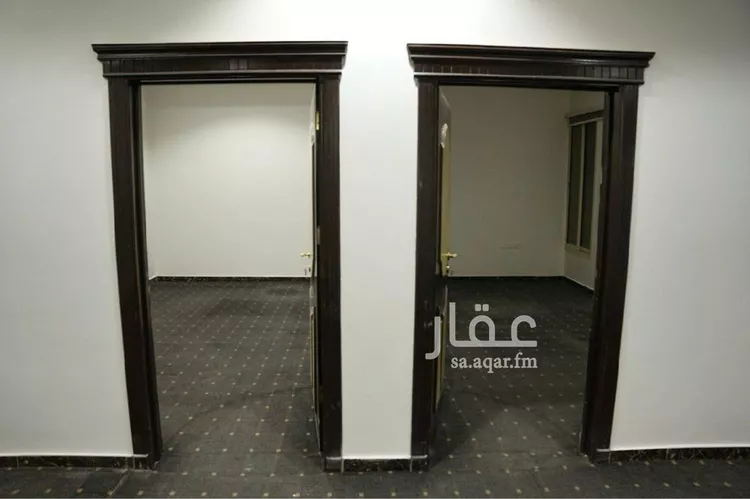 مكتب تجاري للإيجار في شارع الصحابة, حي إشبيلية, مدينة الرياض, منطقة الرياض صورة 5