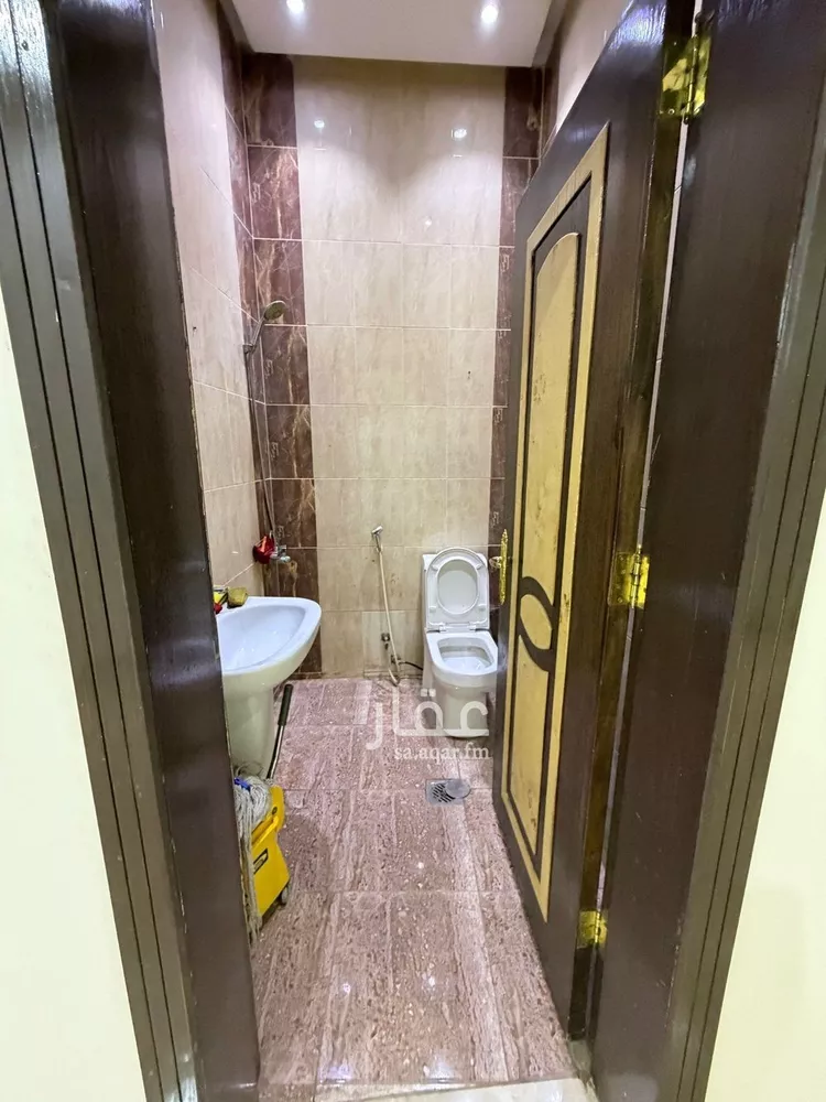 Commercial Office for Rent in Riyadh Ishbiliyah 13