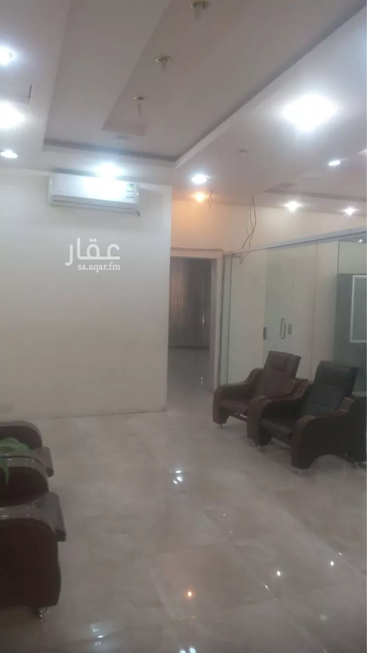 مكتب تجاري للإيجار في شارع الشيخ حسن بن حسين بن علي, حي إشبيلية, مدينة الرياض, منطقة الرياض صورة 2