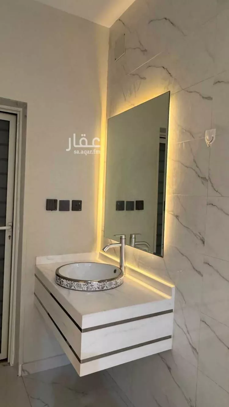 فيلا للبيع في شارع المنار, حي المنار, مدينة عنيزة, منطقة القصيم صورة 5
