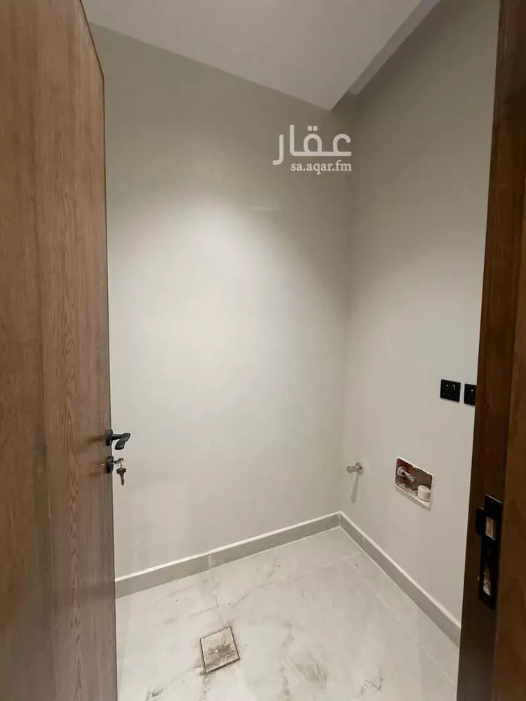 شقة للبيع في شارع مالك المزموم, حي الصناعية, مدينة جازان, منطقة جازان 6