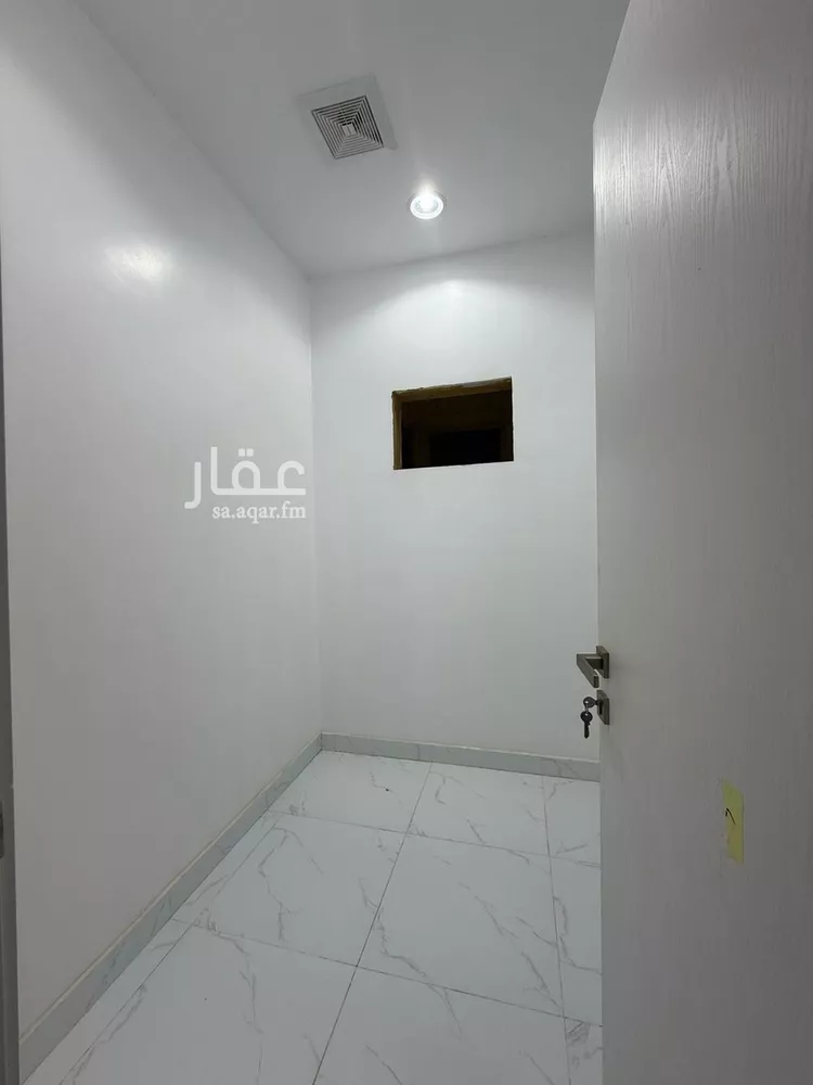 شقة للبيع في شارع ابو الشمقمق, حي السويس 1, مدينة جازان, منطقة جازان 12