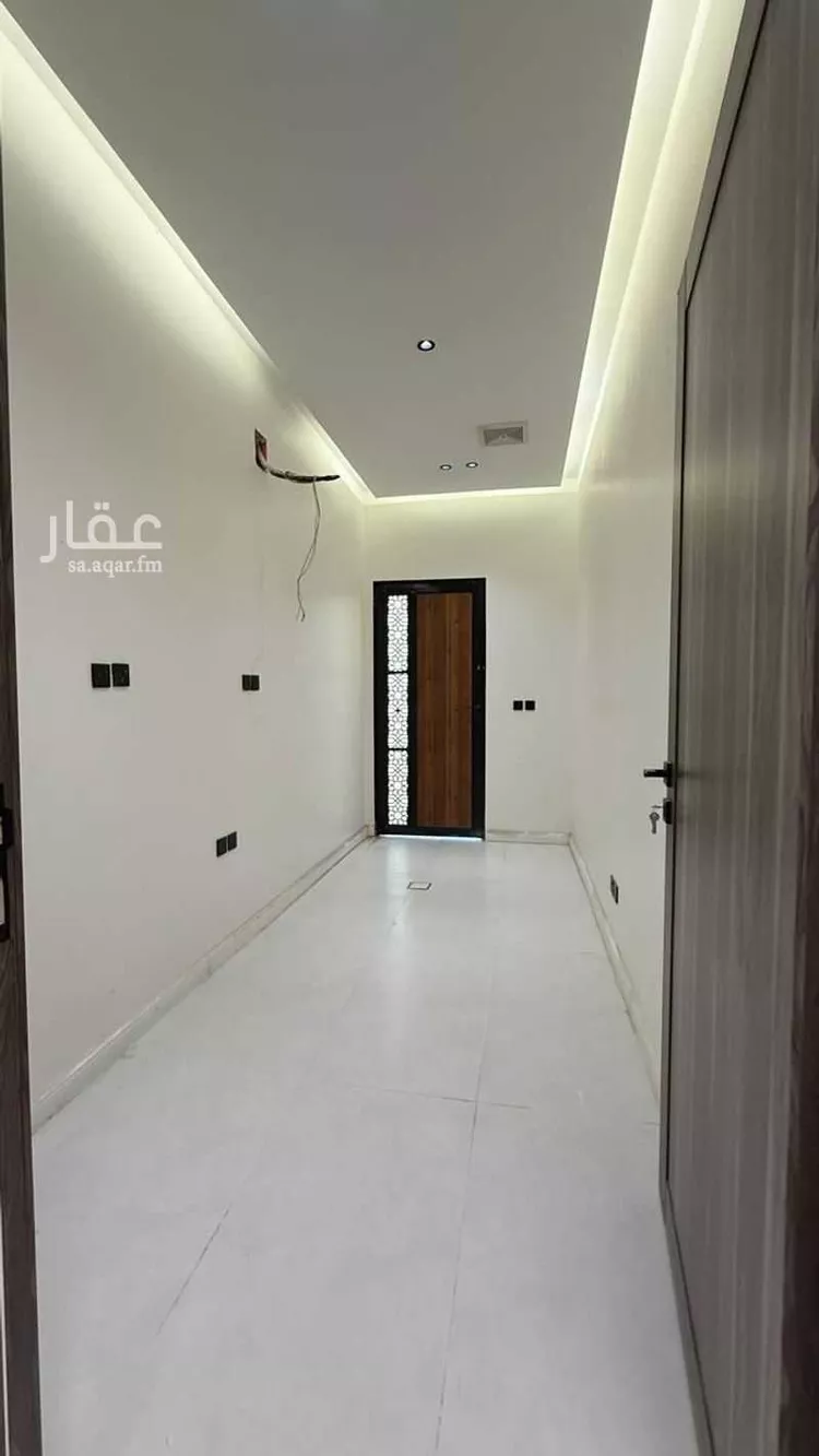 فيلا للبيع في شارع شهيد الدين ثم الوطن, حي المطار, مدينة جازان, منطقة جازان 9
