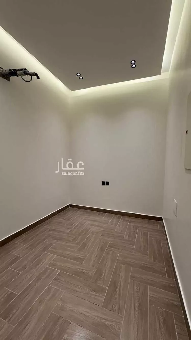 فيلا للبيع في شارع شهيد الدين ثم الوطن, حي المطار, مدينة جازان, منطقة جازان 28