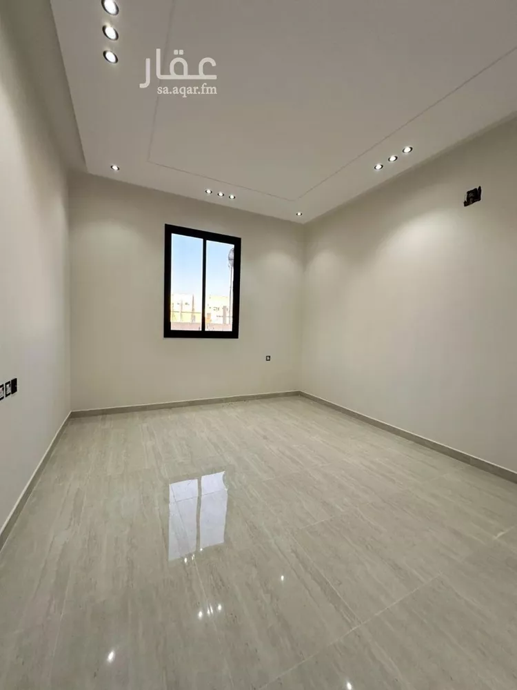 فيلا للبيع في شارع شمس الدين الحريري, حي عكاظ, مدينة الرياض, منطقة الرياض صورة 4