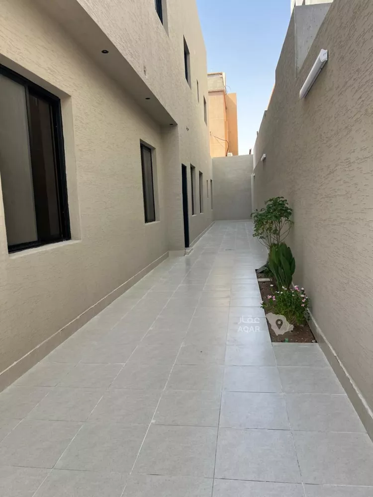 دور للبيع في شارع شاكر بن مكي, حي بدر, مدينة الرياض, منطقة الرياض صورة 3