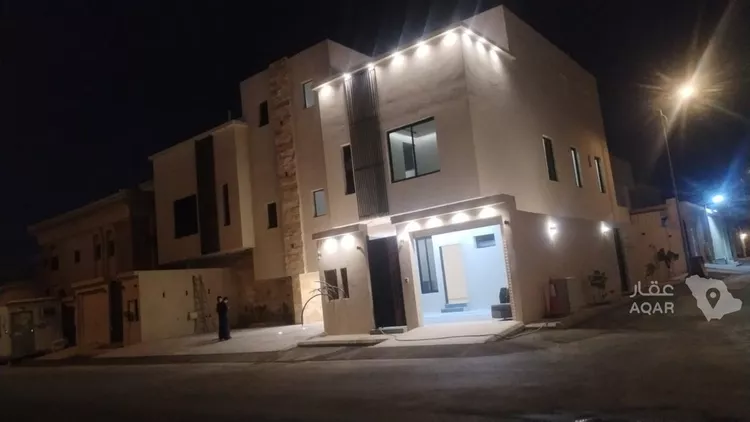 Floor for Sale in Riyadh Al Uraija Al Gharbiyah