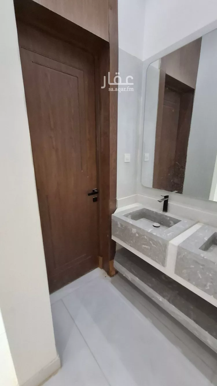 Villa for Sale in Riyadh Al Janadriyah 19