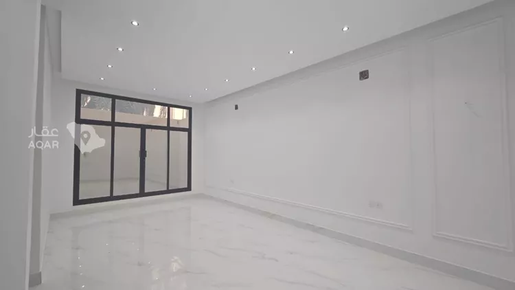 فيلا للبيع في شارع زينب بنت عبدالرحمن, حي العريجاء الأوسط, مدينة الرياض, منطقة الرياض 5