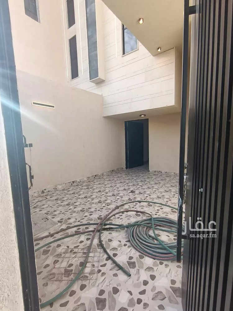 دور للبيع في شارع ابن الطاهري, حي طويق, مدينة الرياض, منطقة الرياض صورة 4