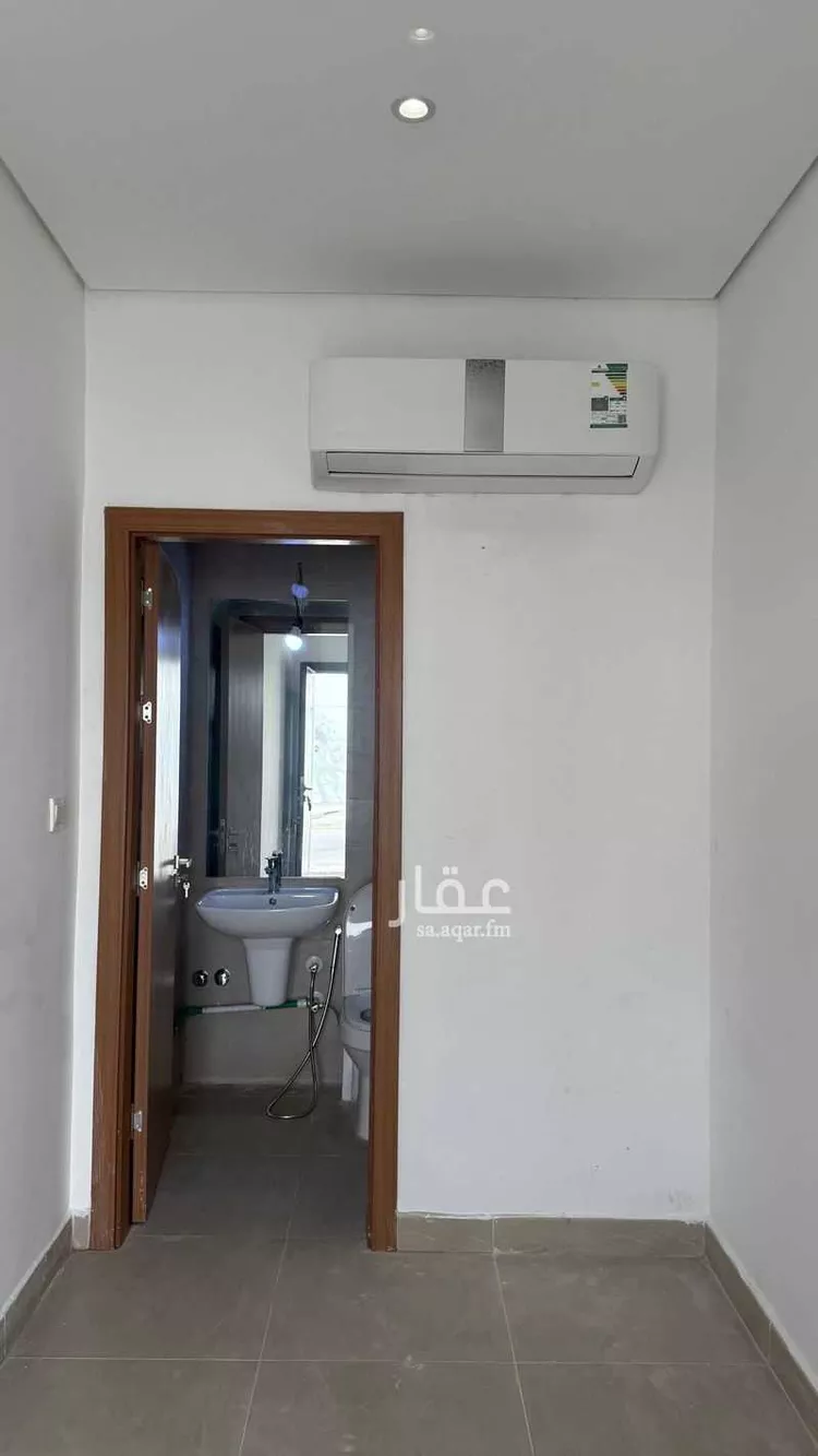 غرفة للإيجار في شارع الزبير بن بكار ، حي مطار الملك خالد الدولي ، الرياض ، منطقة الرياض صورة 3