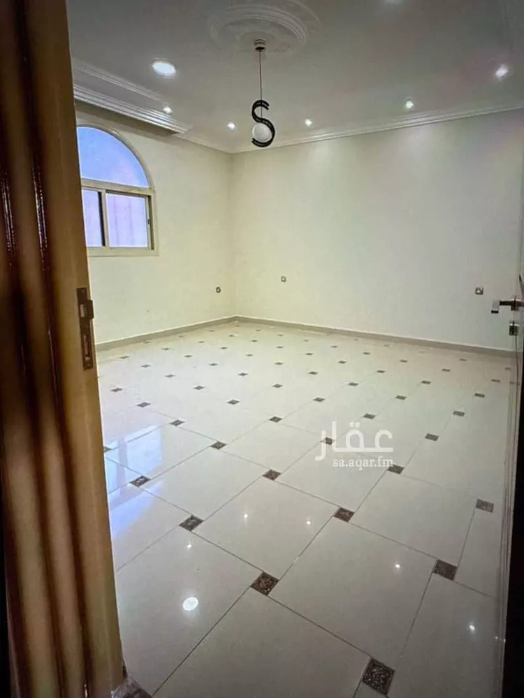 شقة للإيجار في شارع شرحبيل بن غيلان ، حي أم العراد ، الطائف ، الطائف صورة 4