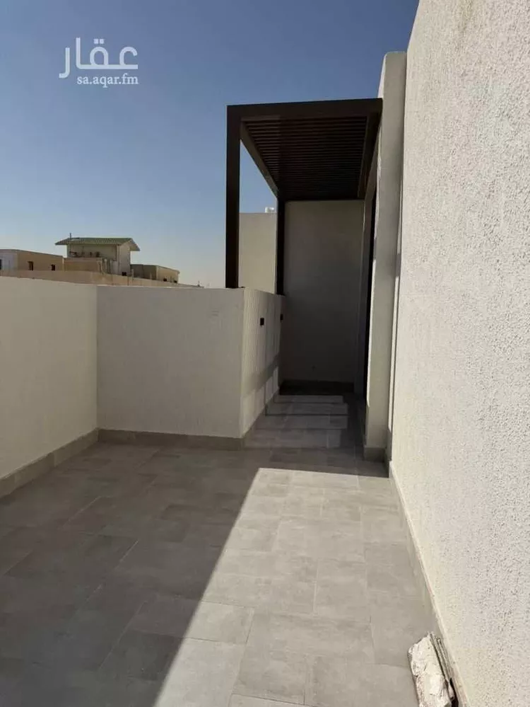 دور للبيع في شارع الزبيرة, حي العقيق, مدينة الرياض, منطقة الرياض 8