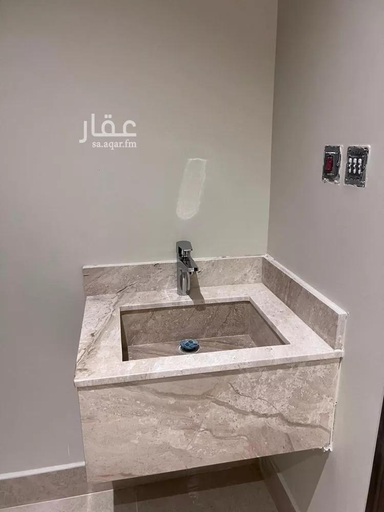 شقة للبيع في شارع الفضل, حي الشعلة, مدينة الدمام, المنطقة الشرقية صورة 3