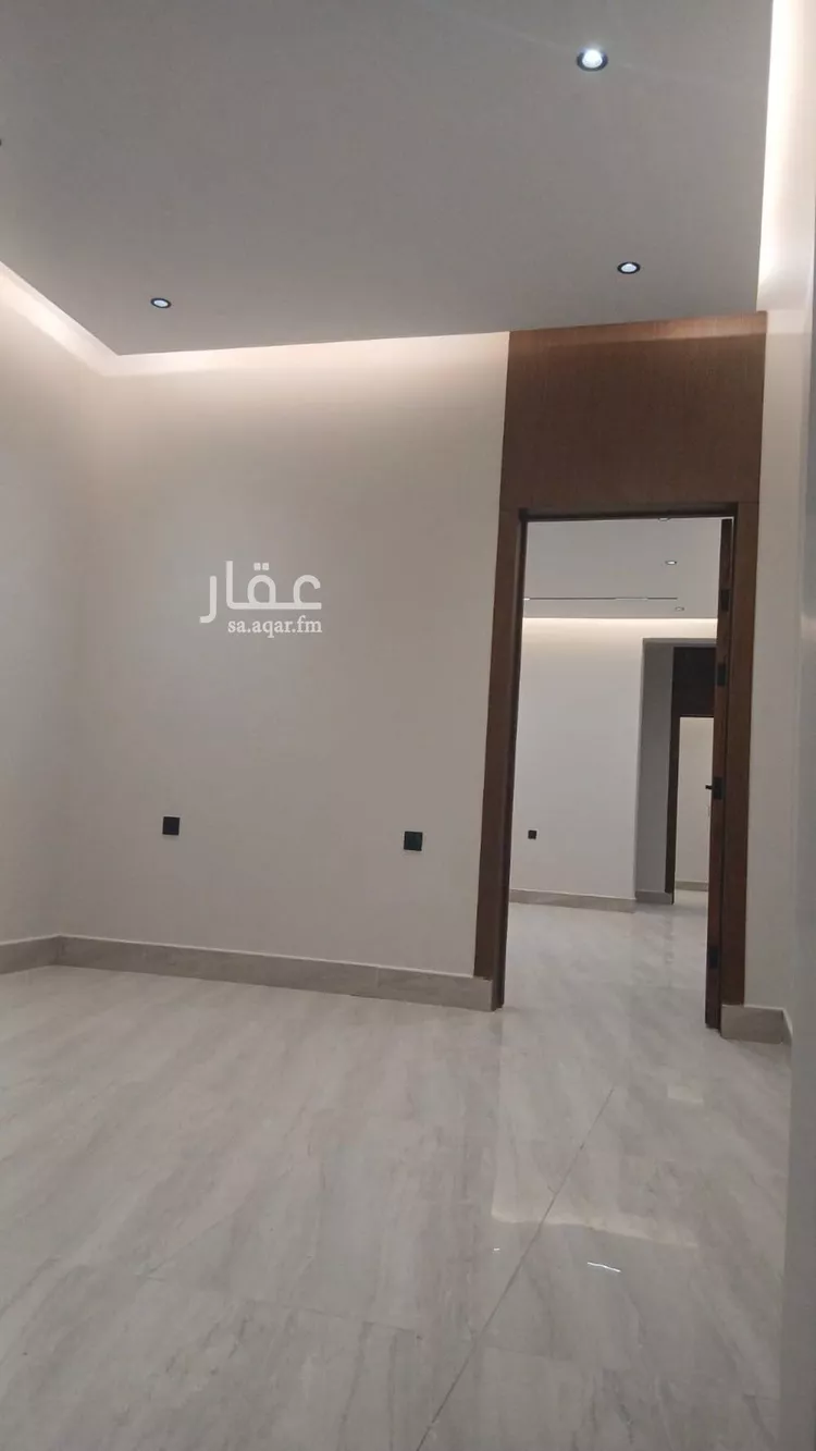 Floor for Sale in Riyadh Dirab 12