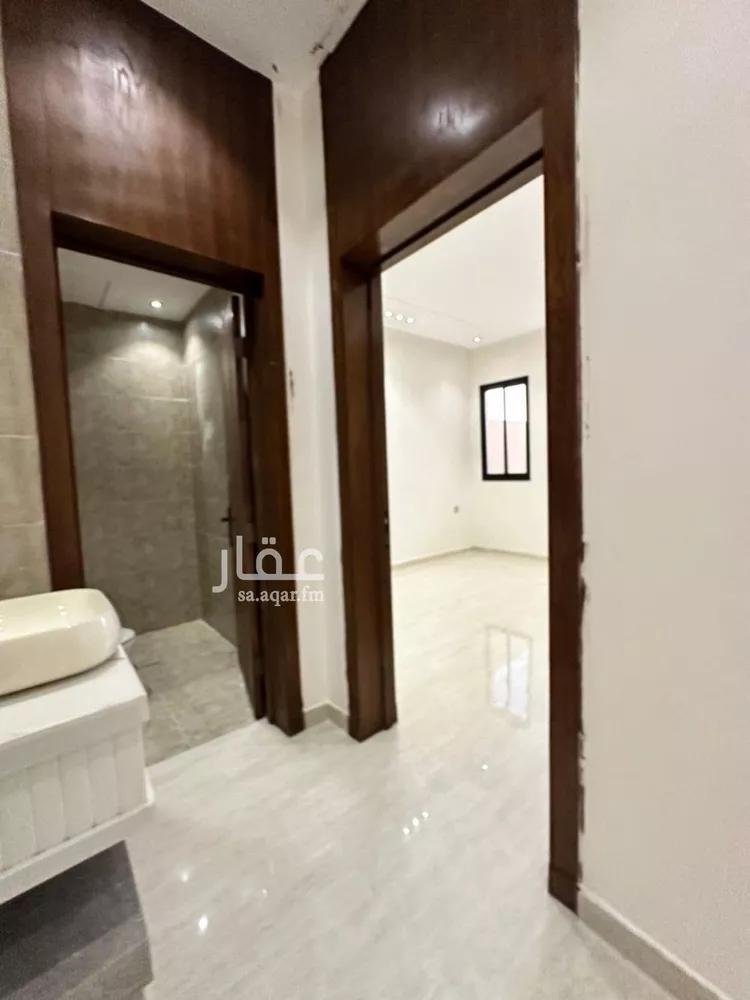دور للبيع في شارع علي بن النقيب, حي الحزم, مدينة الرياض, منطقة الرياض صورة 3