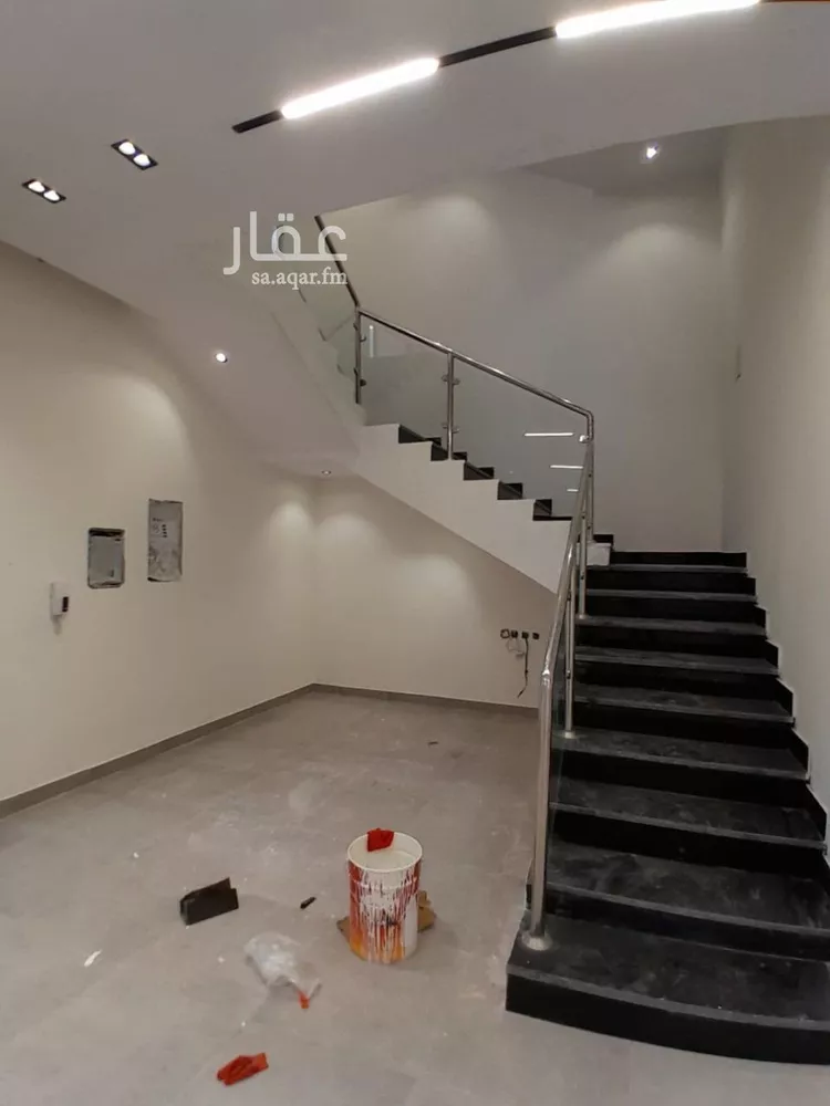 فيلا للبيع في شارع رقم 243, حي ظهرة لبن, مدينة الرياض, منطقة الرياض 8