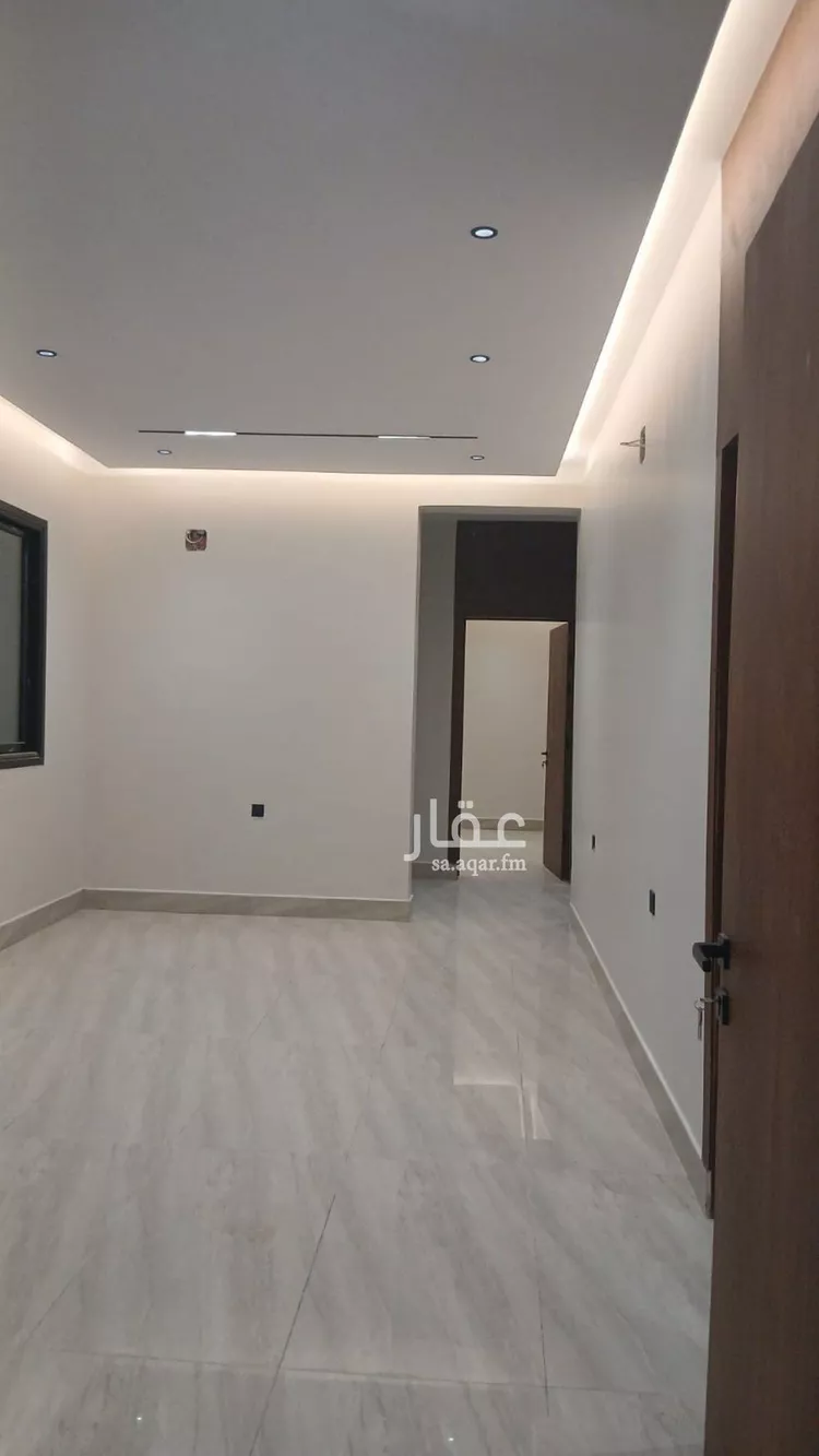 Floor for Sale in Riyadh Dirab 14