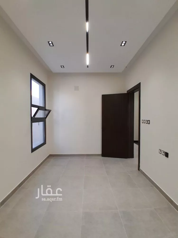 فيلا للبيع في شارع رقم 243, حي ظهرة لبن, مدينة الرياض, منطقة الرياض 24