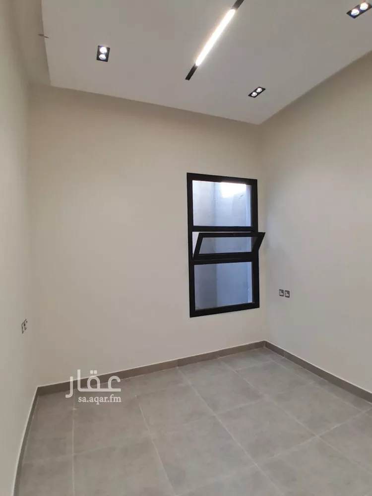 فيلا للبيع في شارع رقم 243, حي ظهرة لبن, مدينة الرياض, منطقة الرياض 13